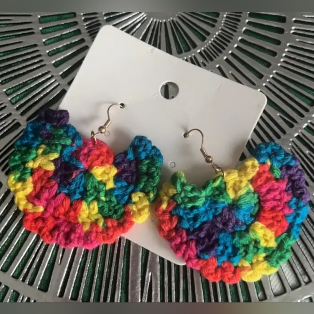 Handmade Crochet Multicolor Dangle Fan Earrings - Picture 4 of 4
